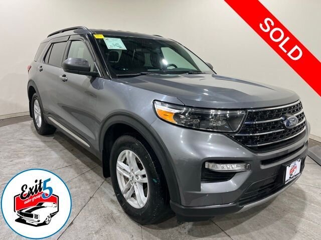 2021 Ford Explorer XLT w/ Apple Car Play
