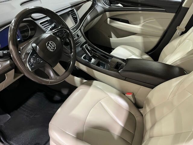 
 2017 Buick LaCrosse Preferred full									