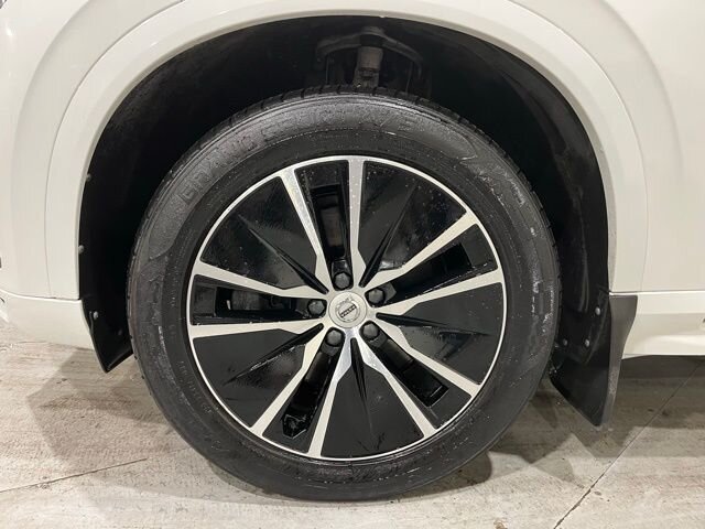 
 2020 Volvo XC90 T5 Momentum full									