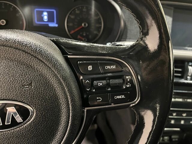 
 2018 Kia Optima S full									