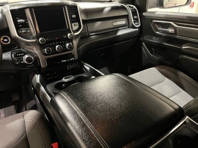 
 2019 RAM 1500 Big Horn/Lone Star w/ Apple Car Play full									