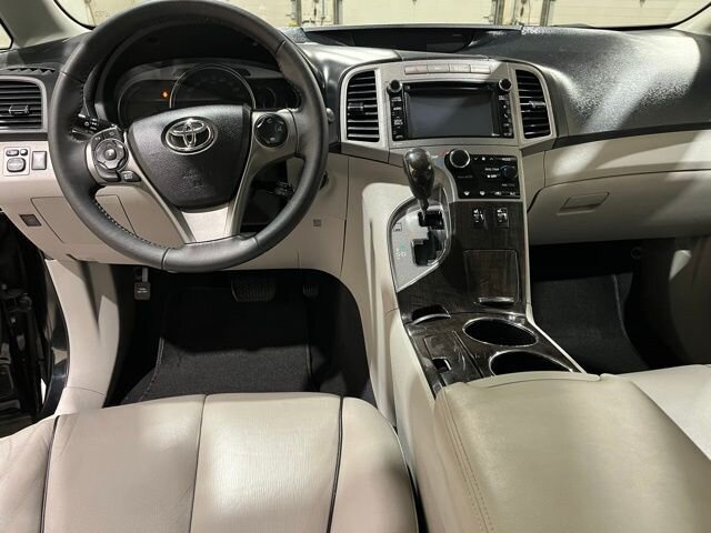 
 2014 Toyota Venza XLE full									
