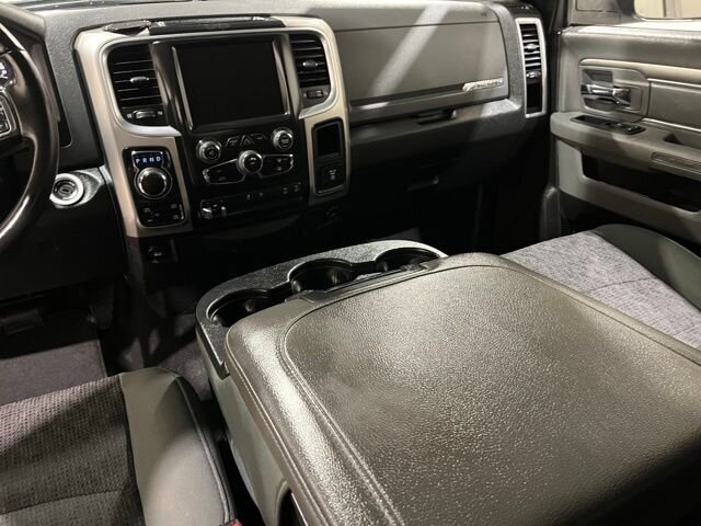 
 2016 RAM 1500 Big Horn full									