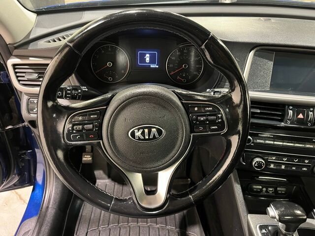 
 2018 Kia Optima S full									