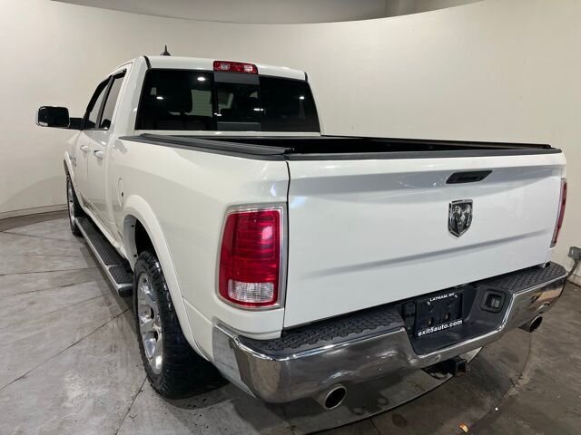 
 2016 RAM 1500 Laramie full									