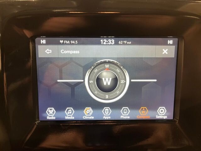 
 2020 Jeep Compass Latitude full									