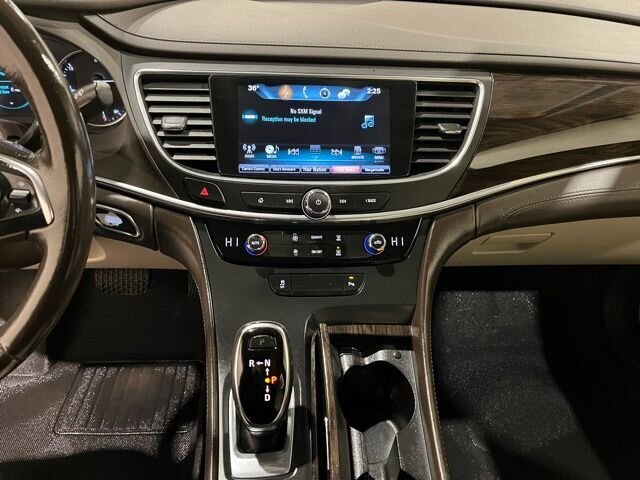 
 2017 Buick LaCrosse Preferred full									