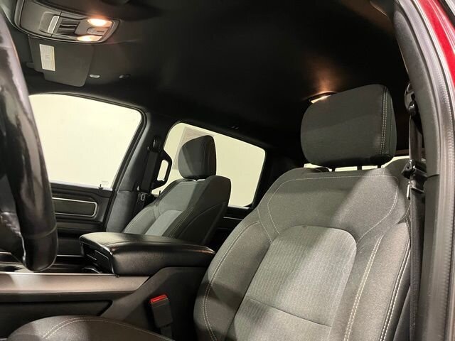 
 2019 RAM 1500 Big Horn/Lone Star w/ Apple Car Play full									