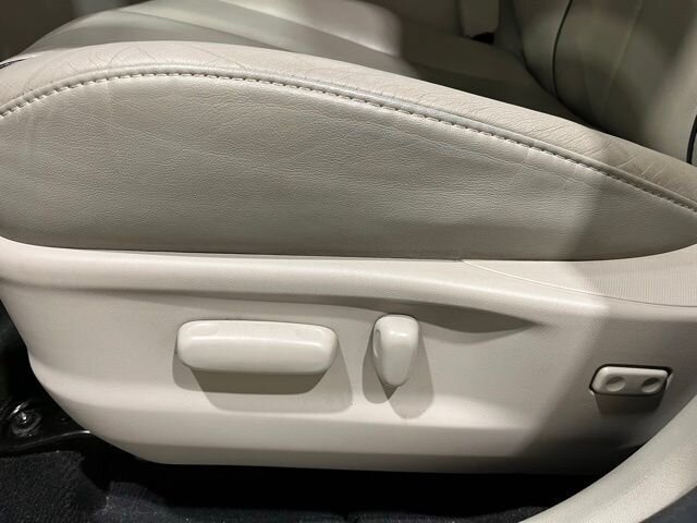 
 2014 Toyota Venza XLE full									