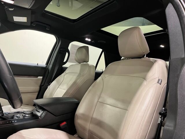
 2019 Ford Explorer Limited full									