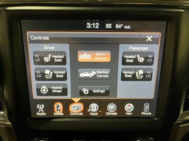 
 2016 RAM 1500 Laramie full									