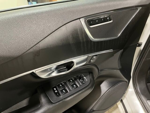 
 2020 Volvo XC90 T5 Momentum full									