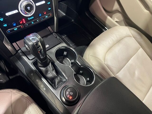 
 2019 Ford Explorer Limited full									