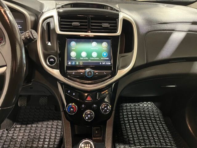 
 2018 Chevrolet Sonic LT Manual full									