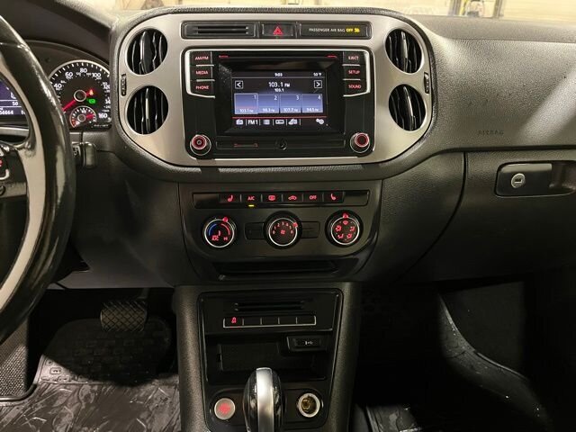 
 2016 Volkswagen Tiguan S 4Motion full									