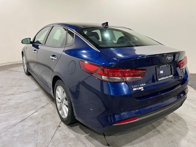 
 2018 Kia Optima S full									