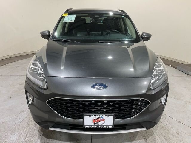 
 2020 Ford Escape Hybrid Titanium Hybrid full									