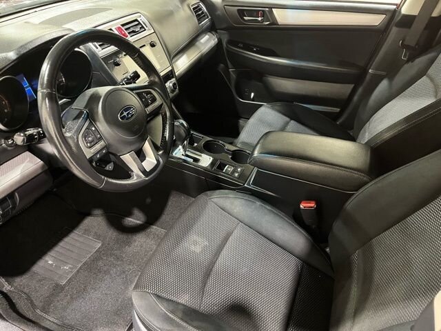 
 2017 Subaru Outback 2.5i Premium full									