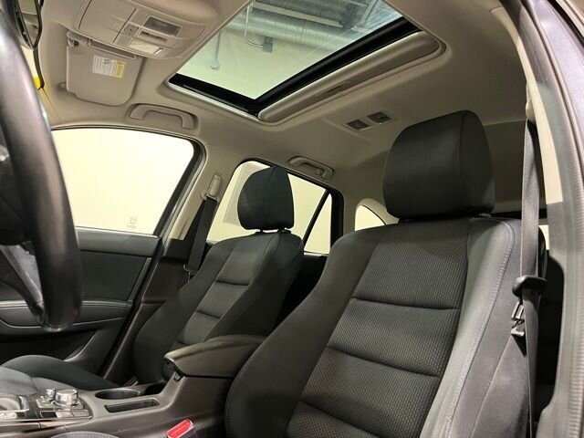 
 2016 Mazda CX-5 Touring full									