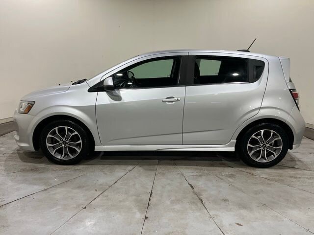 
 2018 Chevrolet Sonic LT Manual full									