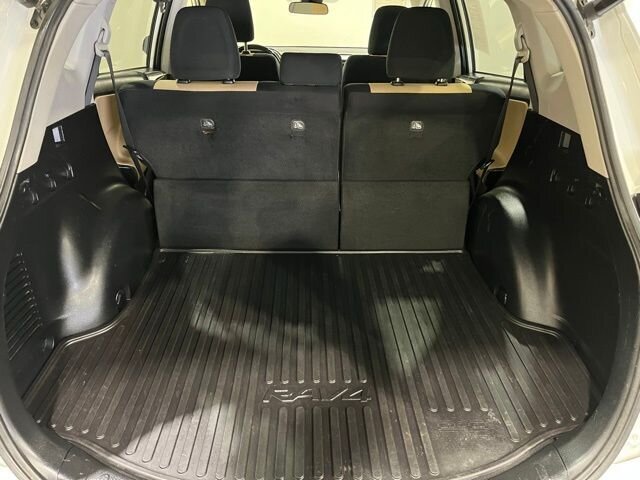 
 2017 Toyota RAV4 XLE full									