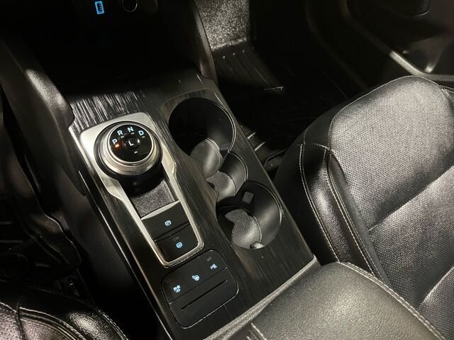 
 2020 Ford Escape Hybrid Titanium Hybrid full									