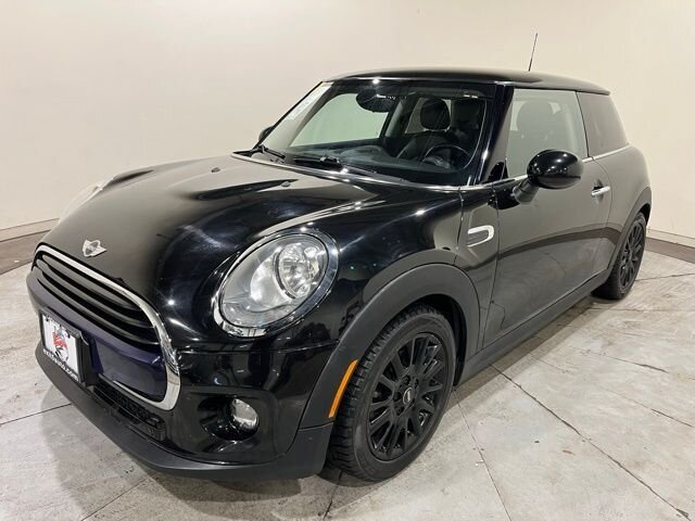 
 2017 MINI Cooper 3-door Base full									