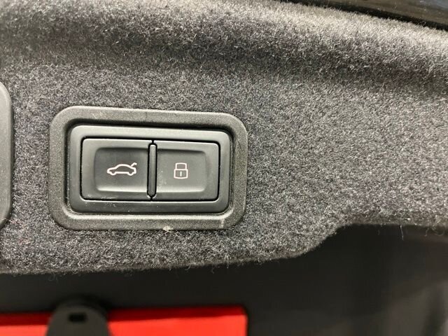 
 2015 Audi A8 L L 3.0T quattro full									