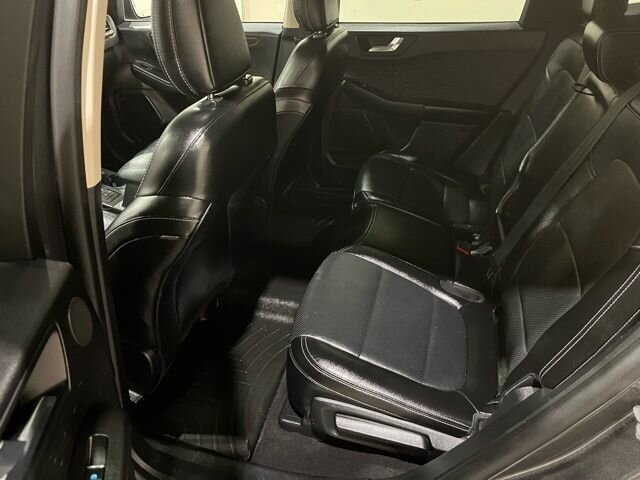 
 2020 Ford Escape Hybrid Titanium Hybrid full									