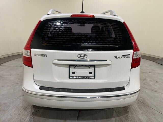 
 2011 Hyundai ELANTRA Touring SE full									