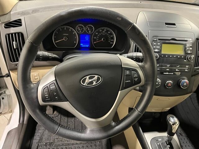
 2011 Hyundai ELANTRA Touring SE full									