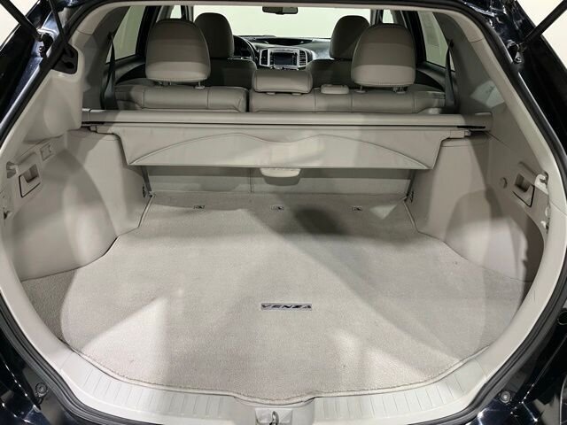 
 2014 Toyota Venza XLE full									