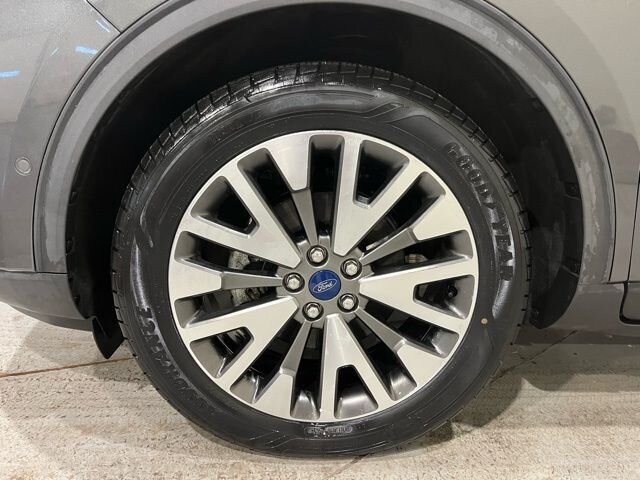 
 2020 Ford Escape Hybrid Titanium Hybrid full									