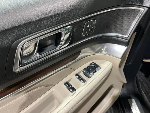 
 2019 Ford Explorer Limited full									