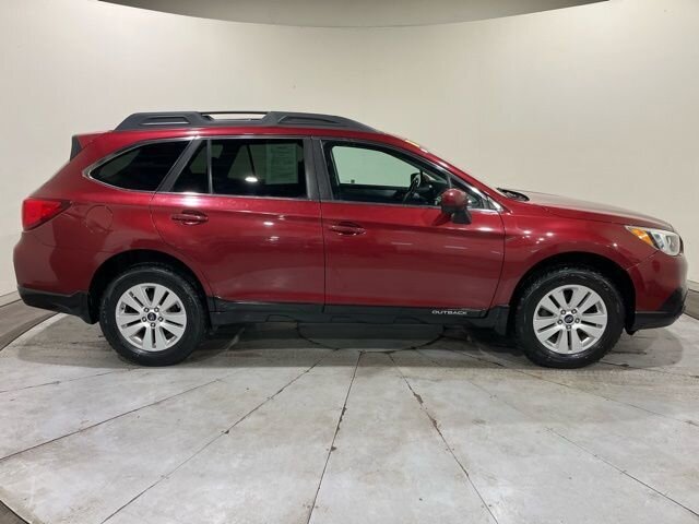 
 2017 Subaru Outback 2.5i Premium full									