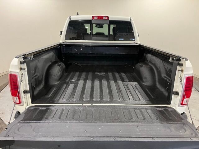 
 2016 RAM 1500 Laramie full									