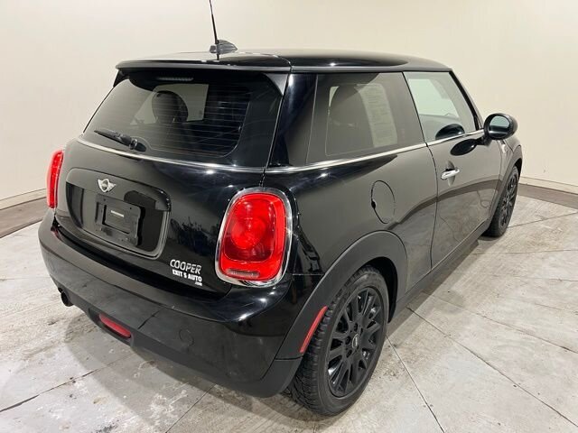 
 2017 MINI Cooper 3-door Base full									