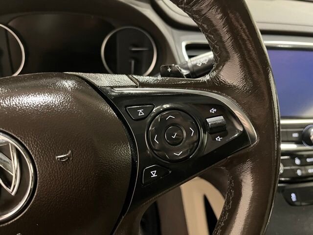 
 2017 Buick LaCrosse Preferred full									