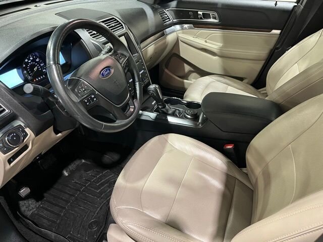 
 2019 Ford Explorer Limited full									