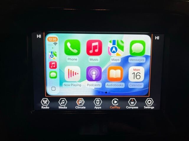 
 2020 Jeep Compass Latitude full									