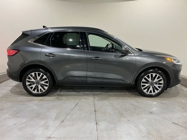 
 2020 Ford Escape Hybrid Titanium Hybrid full									