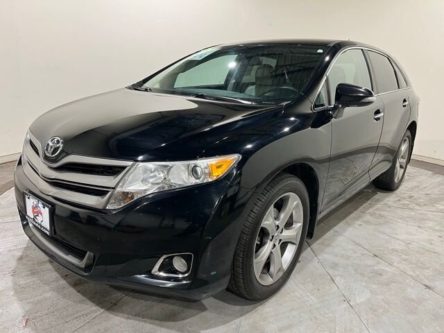 
 2014 Toyota Venza XLE full									
