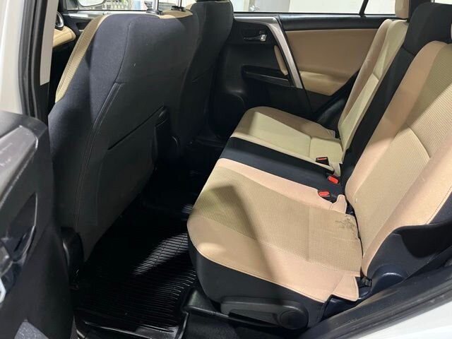 
 2017 Toyota RAV4 XLE full									