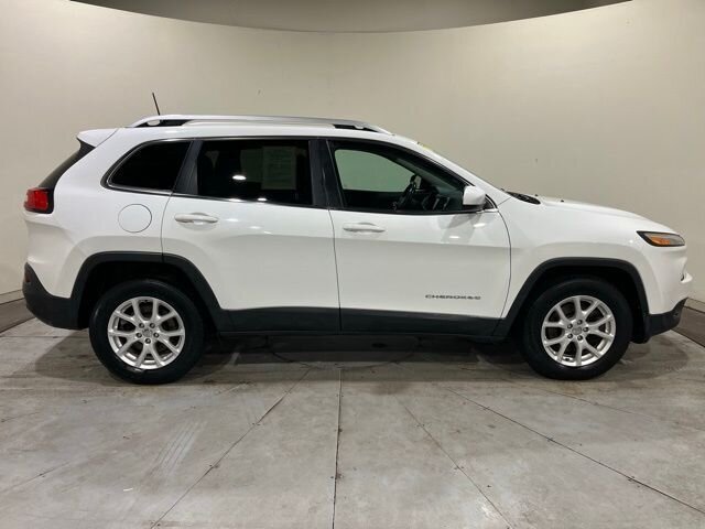 
 2017 Jeep Cherokee Latitude full									