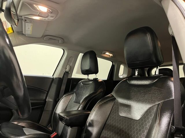 
 2020 Jeep Compass Latitude full									