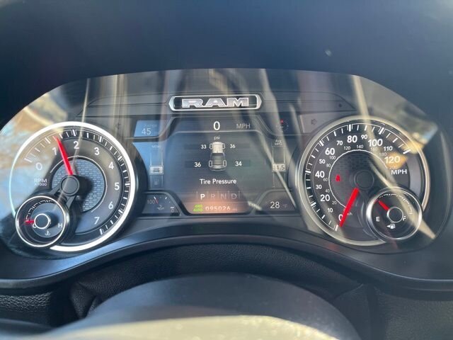 
 2019 RAM 1500 Big Horn/Lone Star w/ Apple Car Play full									