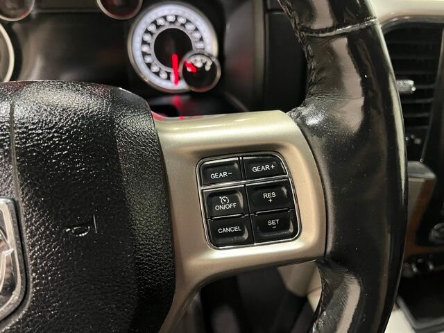 
 2016 RAM 1500 Laramie full									