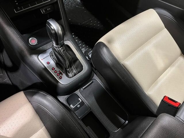 
 2016 Volkswagen Tiguan 2.0T S 4Motion full									