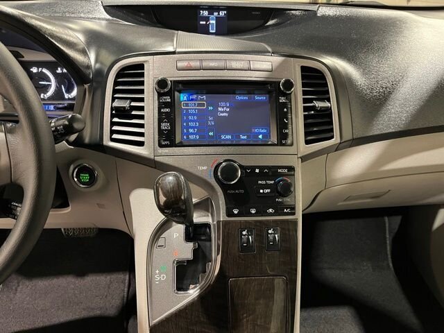 
 2014 Toyota Venza XLE full									