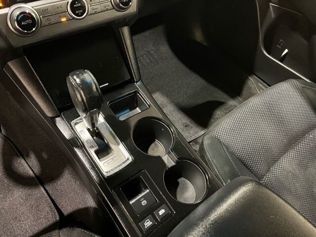 
 2017 Subaru Outback 2.5i Premium full									